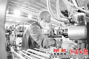 太鋼不銹冷軋廠職工管道清潔 開展降低能源